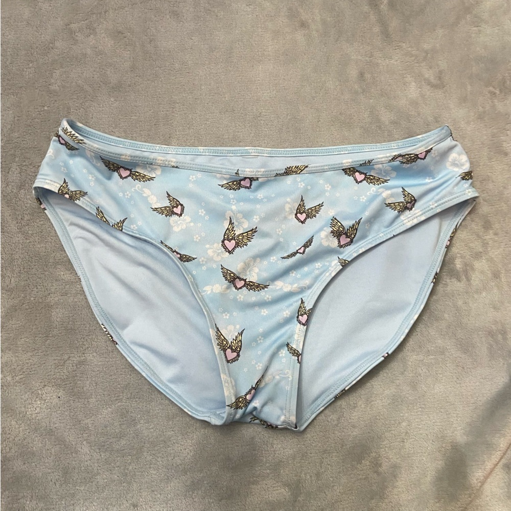 New! Frankie’s bikinis x Victoria’s Secret winged heart bottoms 4179